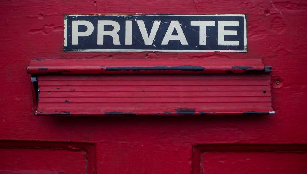 Sicherheit und Privatheit in der Kommunikation mit mir (Bild: Dayne Topkin @Unsplash) Private Kommunikation / Sicherheit